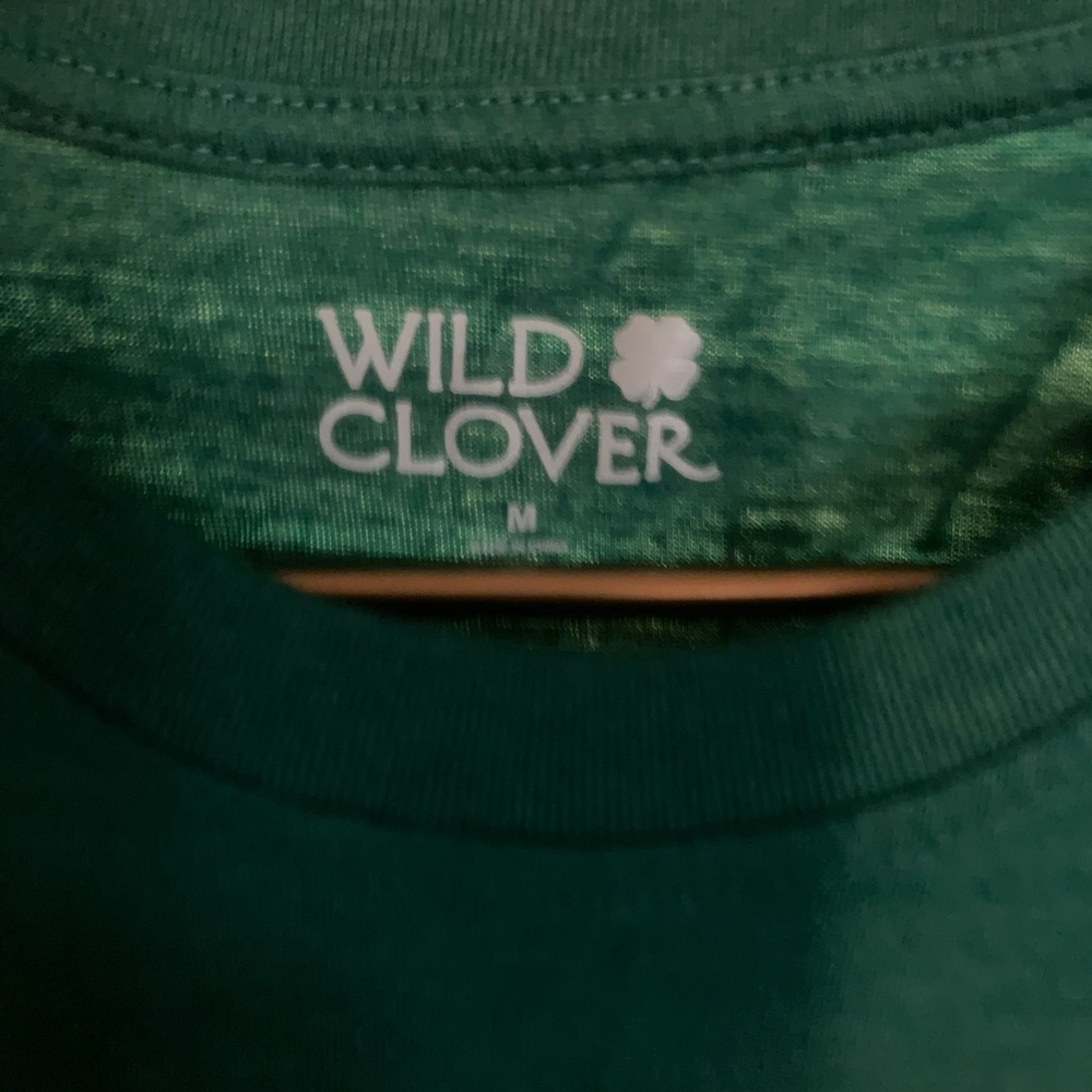 Irish Love graphic T-shirt Wild Clover Flag - Picture 3 of 3